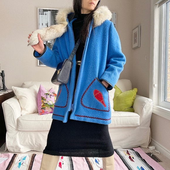 Vintage embroidery and applique scenic fur trim winter coat - Picture 2 of 16